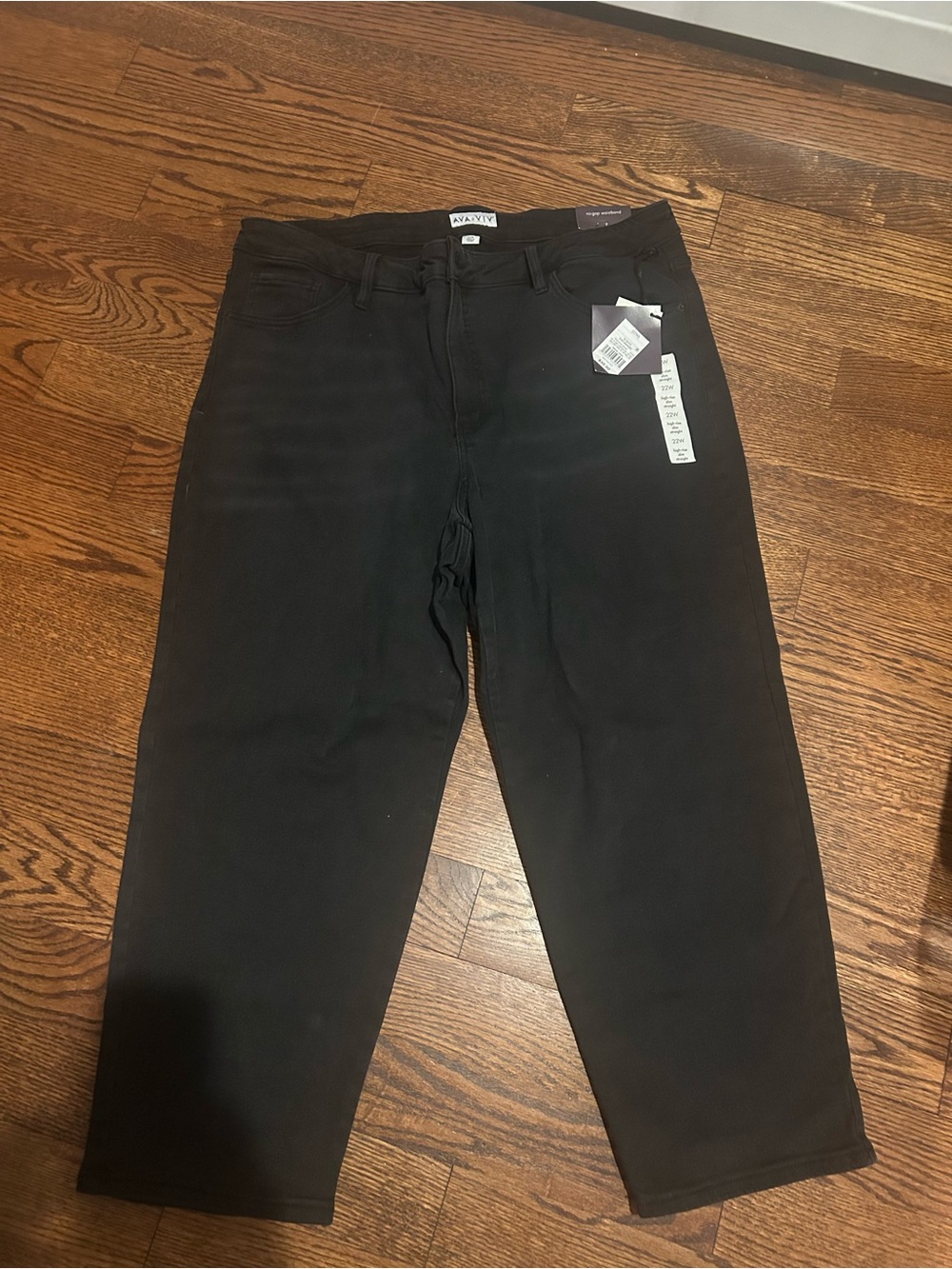 Ava & Viv High-Rise Slim Straight Jeans in Black - Picture 6 of 6